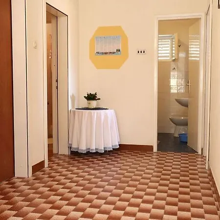 Apartment 10202a *