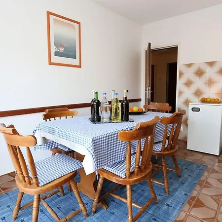 Apartment 10202a *