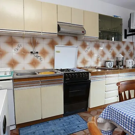 Apartment 10202a